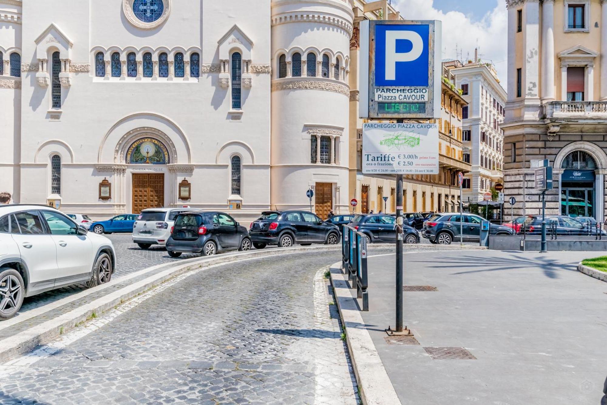Attico Nel Cuore Di Roma Con Box Privato Per Auto Esterno foto