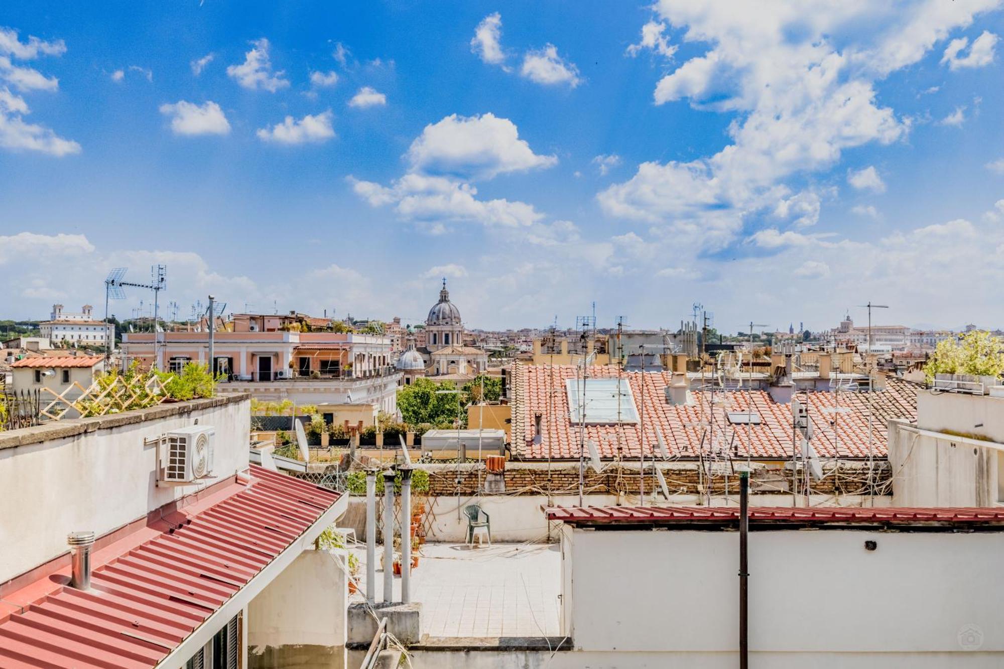 Attico Nel Cuore Di Roma Con Box Privato Per Auto Esterno foto